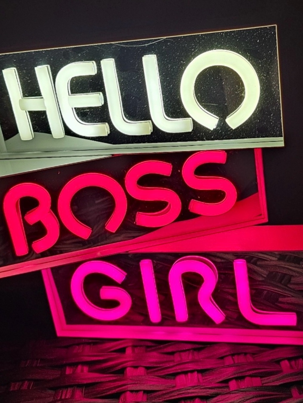 Hello Girl Boss Neon Sign Set - LIVE SHOW BACKGROUND!